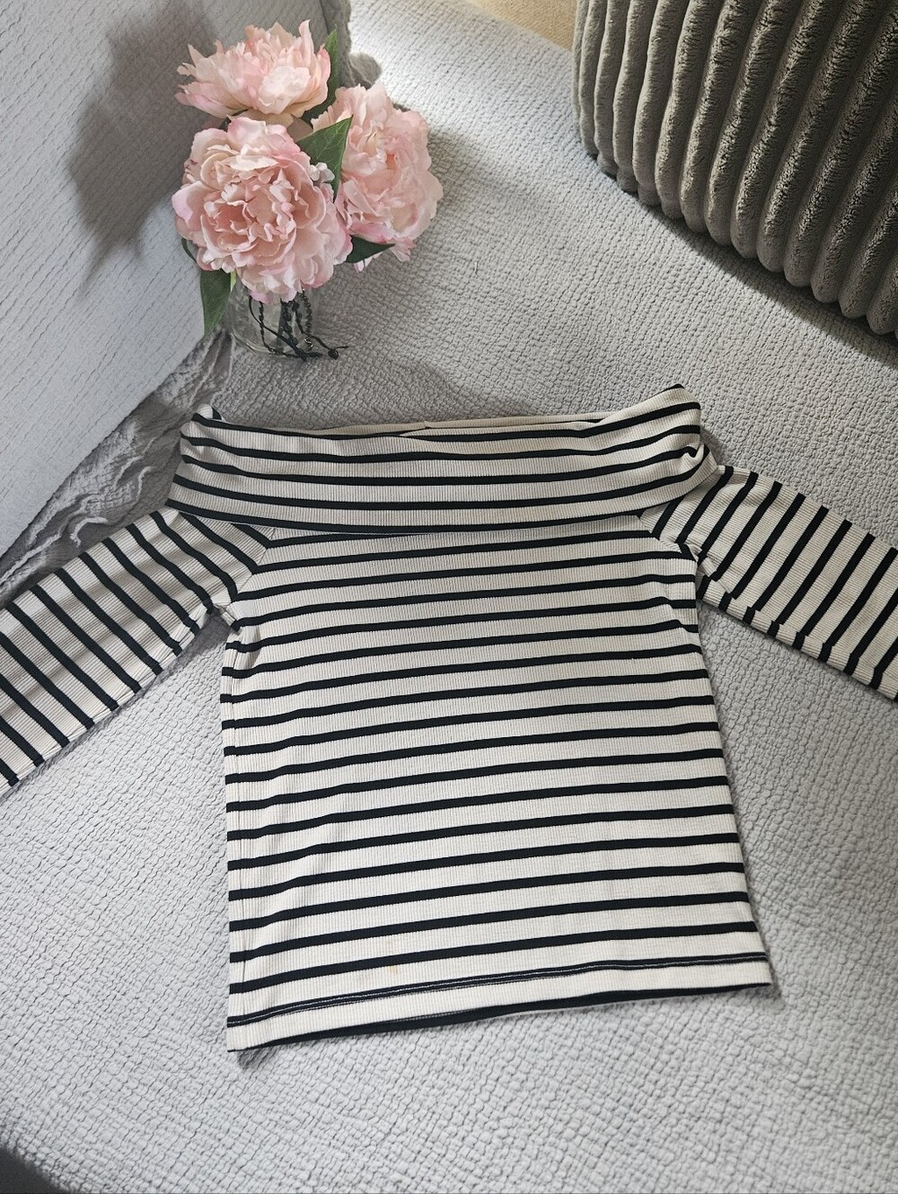 American Eagle Outfitters Black & White Striped Off-Shoulder Long Sleeve Top